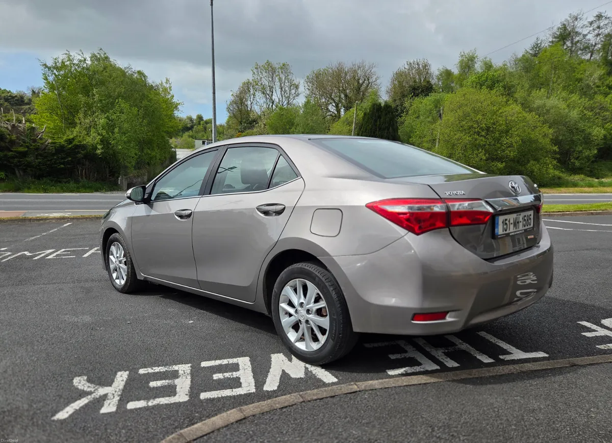 ** Low KMs ** Toyota Corolla Diesel - Image 4