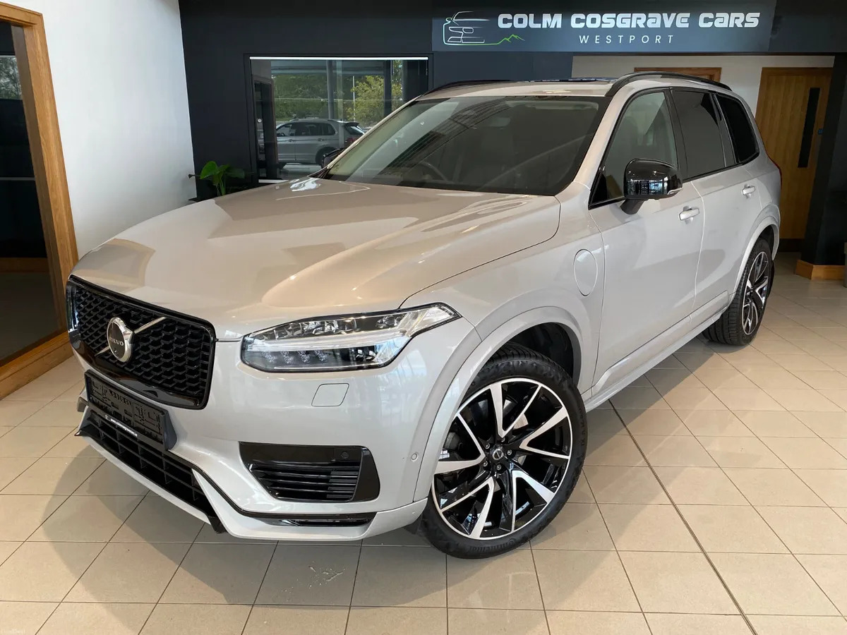 Volvo XC90 2023 T8 PHEV 455HP Ultimate  Dark Theme - Image 3
