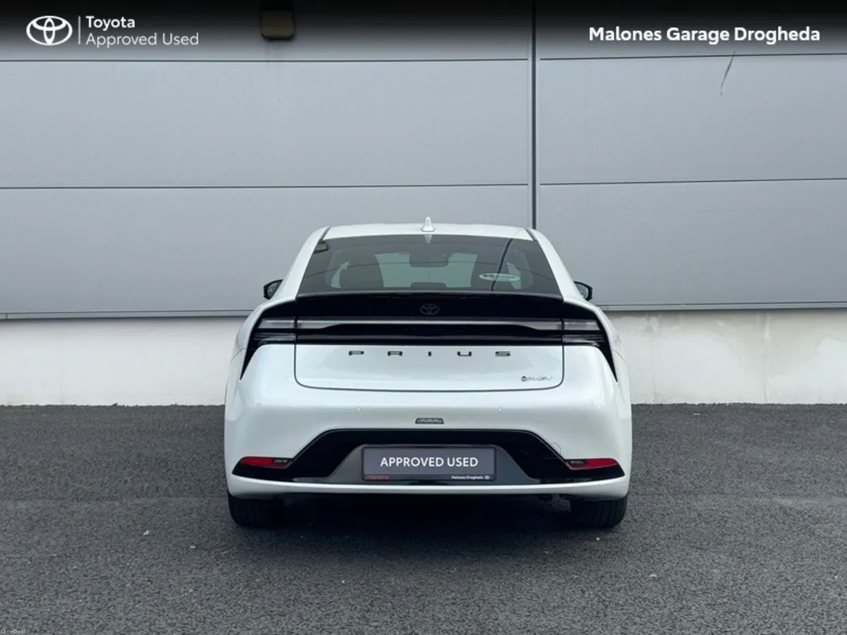 Toyota Prius 2.0 PHEV 223hp ** Call : 041 980 2420 - Image 4