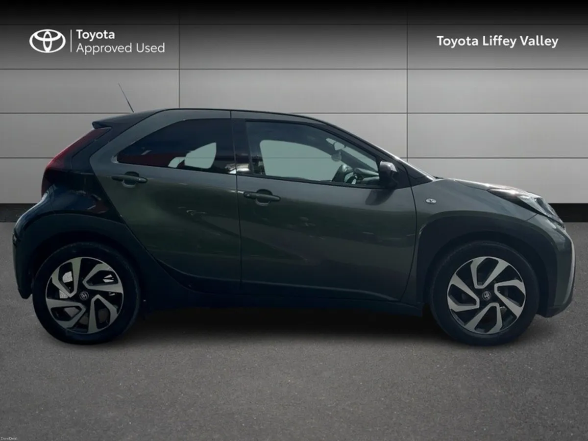 Toyota Aygo X AYGO-X 1.0 DESIGN - Image 3