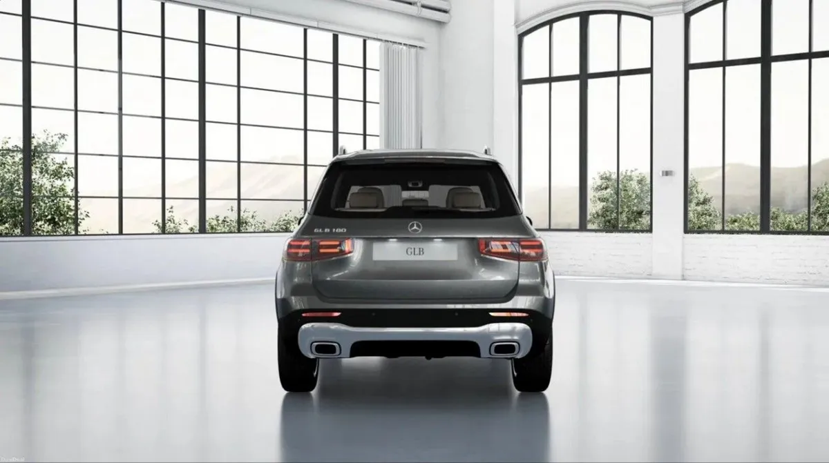 Mercedes-Benz GLB GLB 180 RHD | Reversing Camera, - Image 4