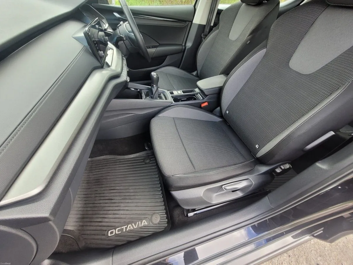 Skoda Octavia **AMBITION** 2.0TDI 6SPEED 115BHP - Image 2