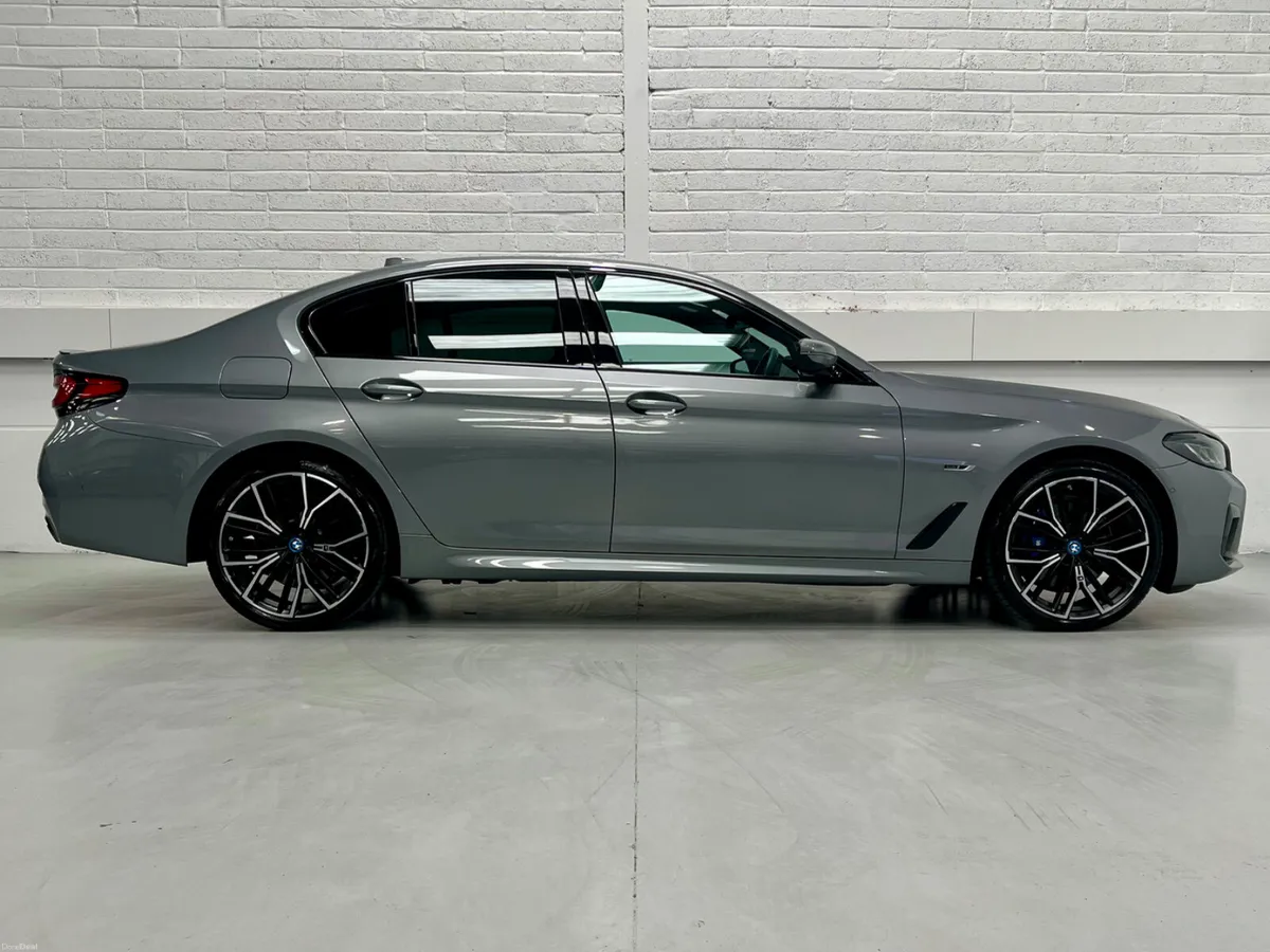 BMW 5 Series 530e xDrive M Sport Pro Edition Auto - Image 5