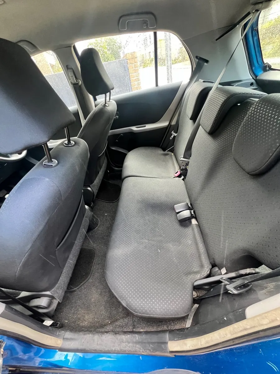 Toyota Yaris 2010 - Image 3