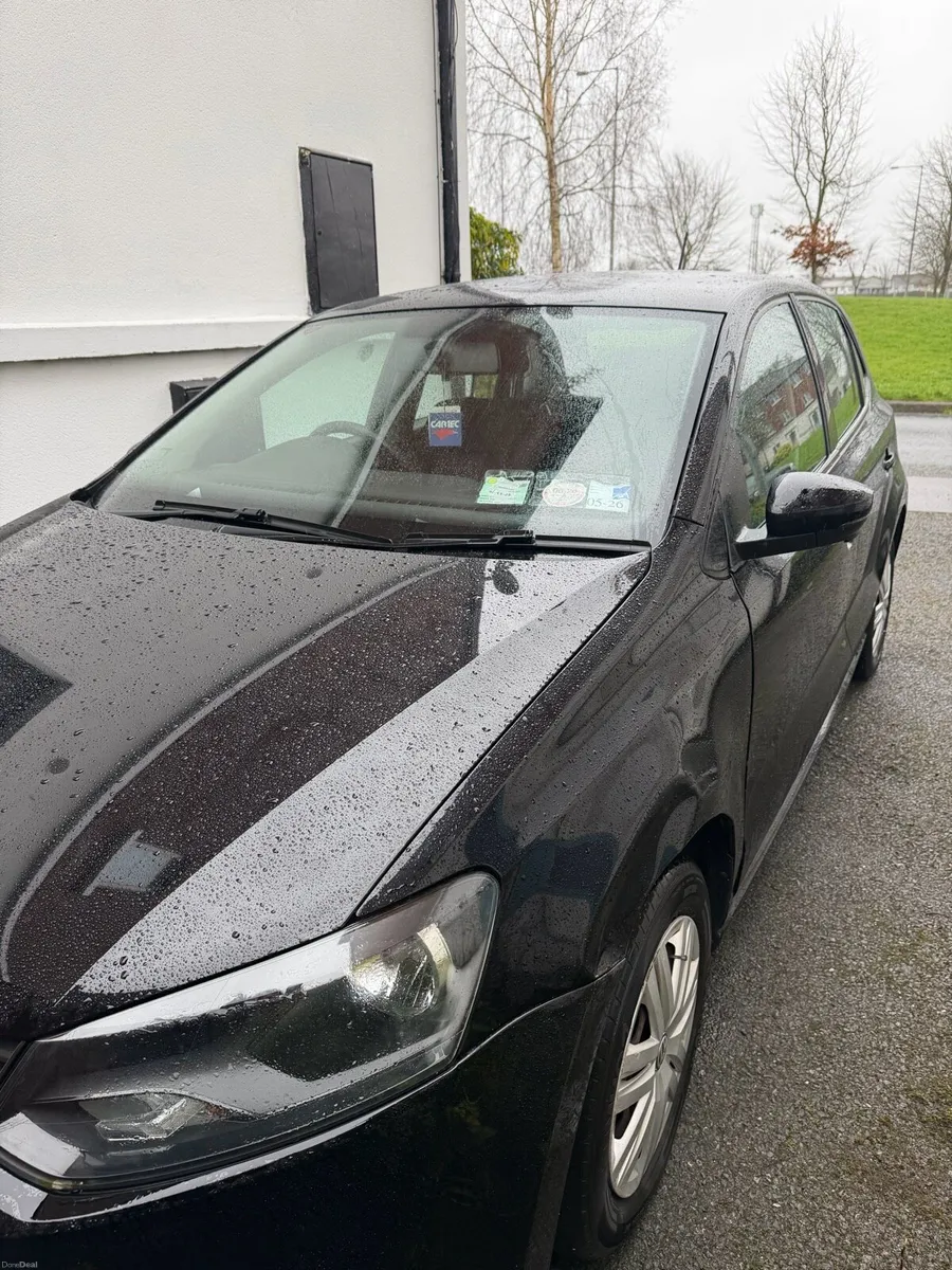 142 Volkswagen Polo - Image 2