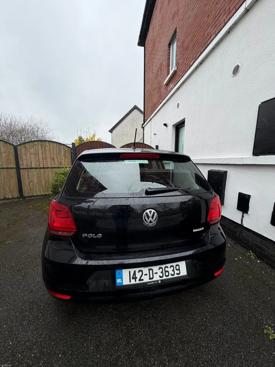142 Volkswagen Polo - Image 4