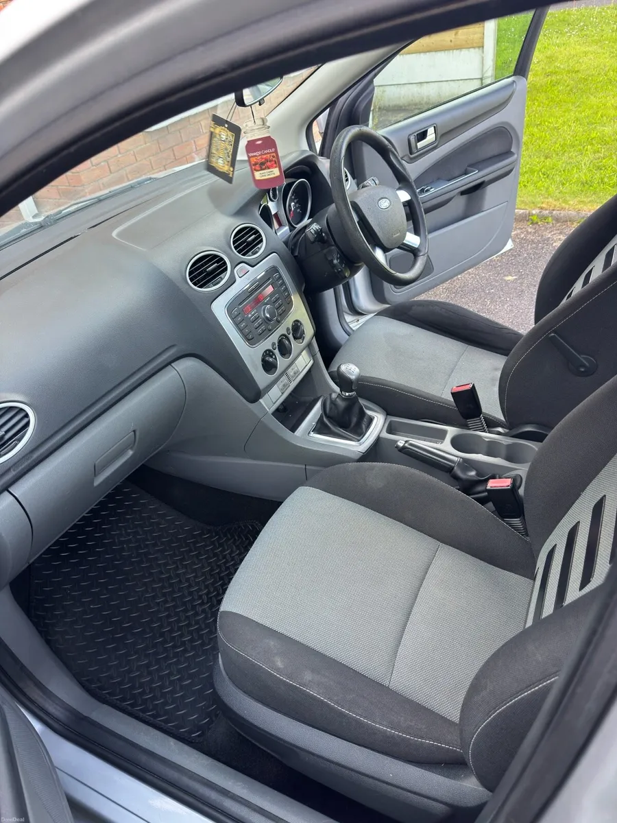 2011 FORD FOCUS 1.6 - Image 2