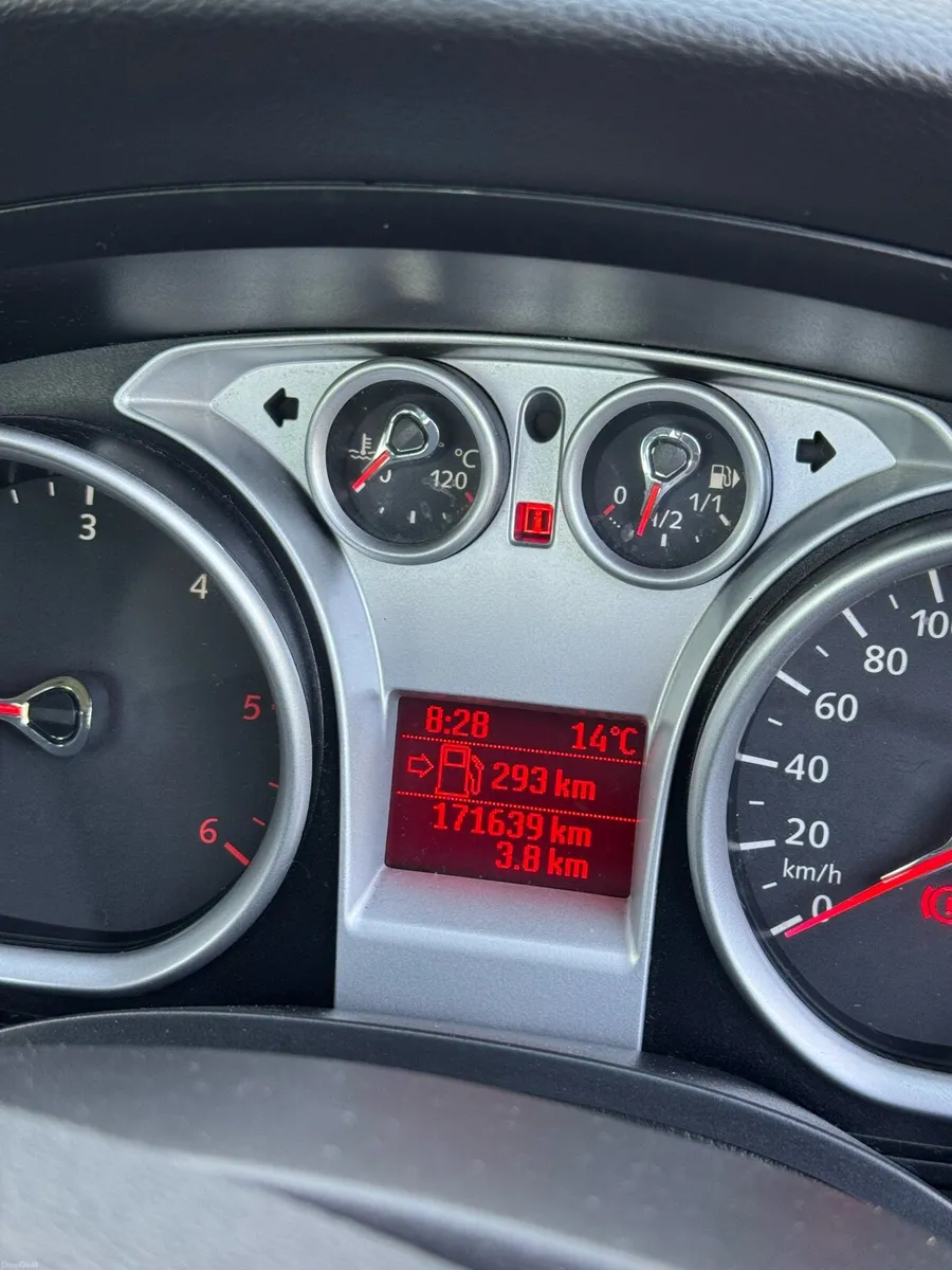 2011 FORD FOCUS 1.6 - Image 4