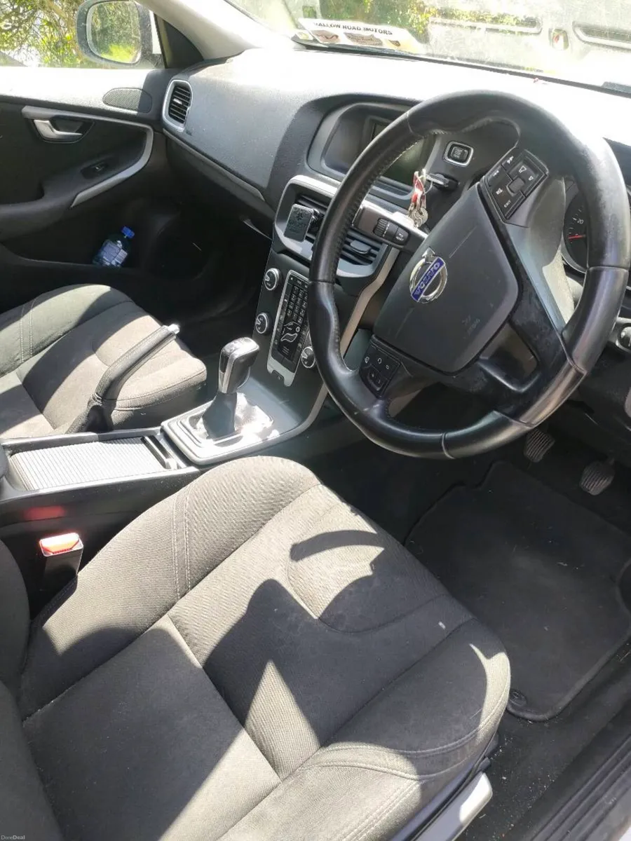 Car - Image 2