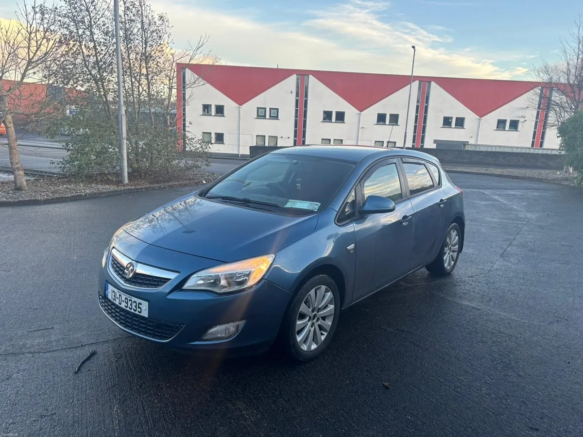 2013 Opel Astra - Image 3