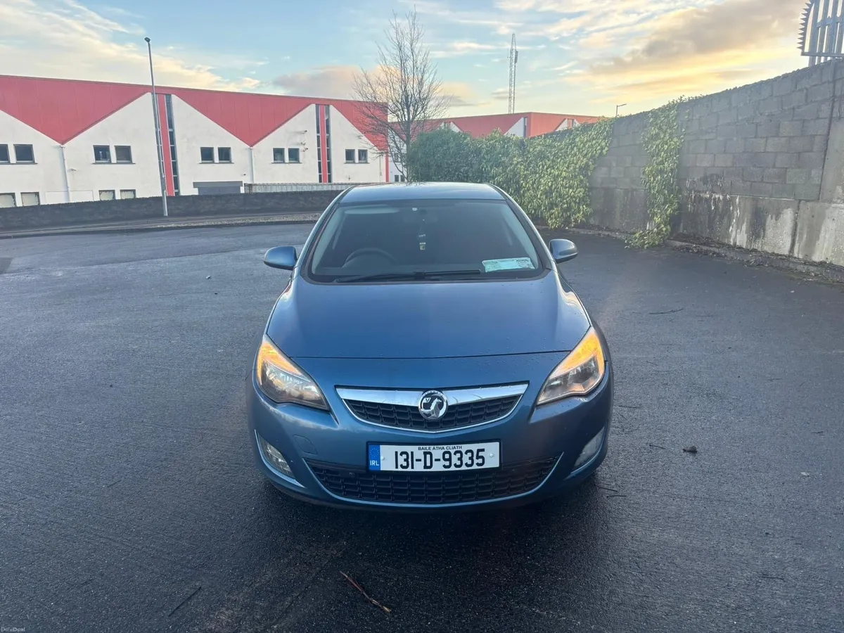 2013 Opel Astra - Image 4