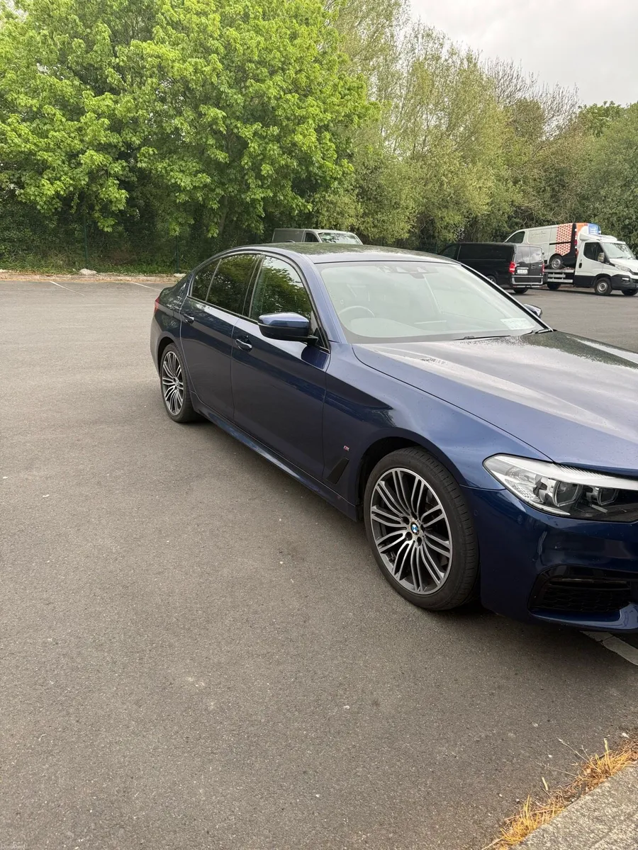 BMW 530e - Image 2