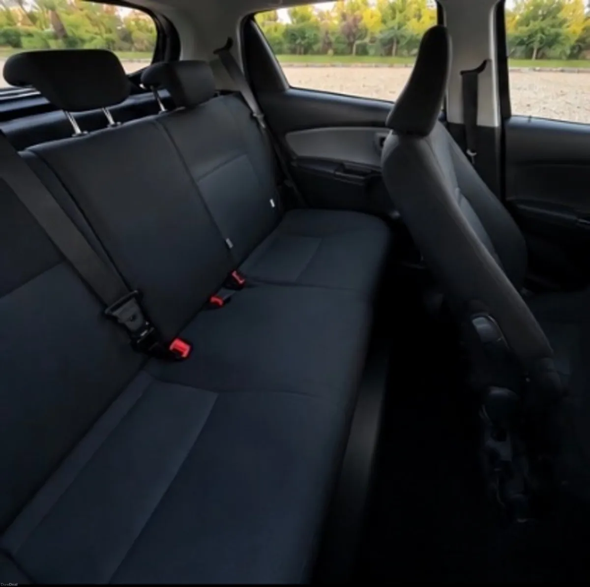Toyota Yaris Hybrid - Image 3