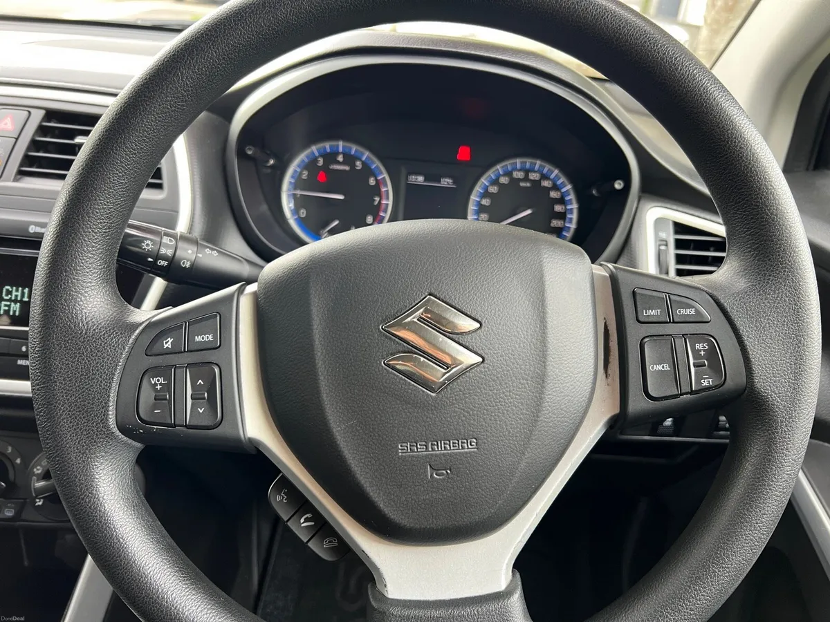 Car - Image 4