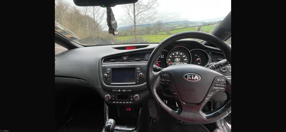 Kia Ceed 2016 - Image 2