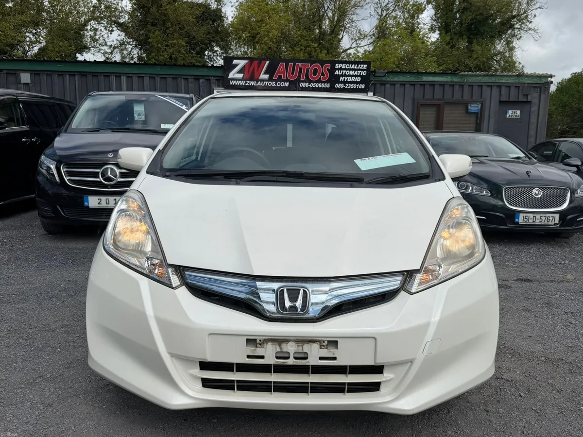 11 HONDA FIT HYBRID 1.3 - Image 1