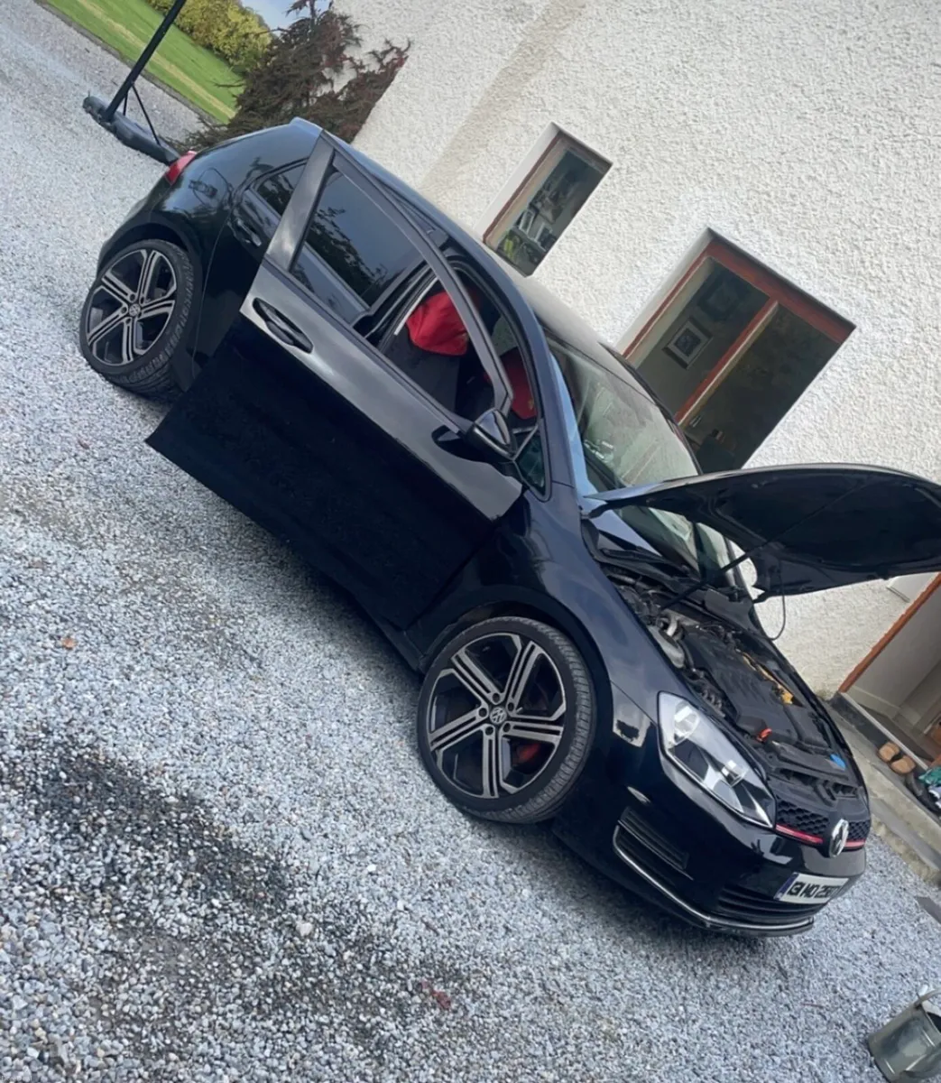 VW Golf - Image 1