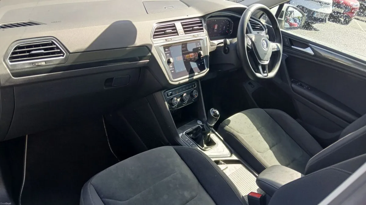 Volkswagen Tiguan Highline 2.0 TDI 150HP  **REAR V - Image 3