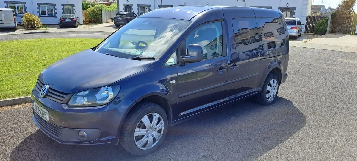 Volkswagen Caddy Maxi Life 2014 - Image 1