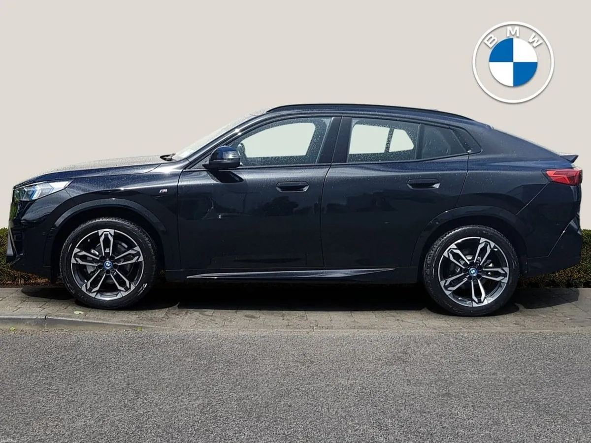 BMW iX2 eDrive20 M Sport - Image 4