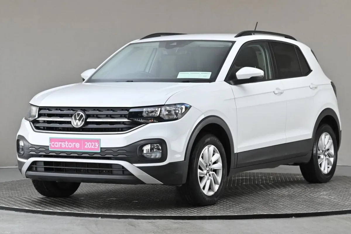 Volkswagen T-Cross 1.0 TSI LIFE **VERY LOW KMS**DI - Image 3