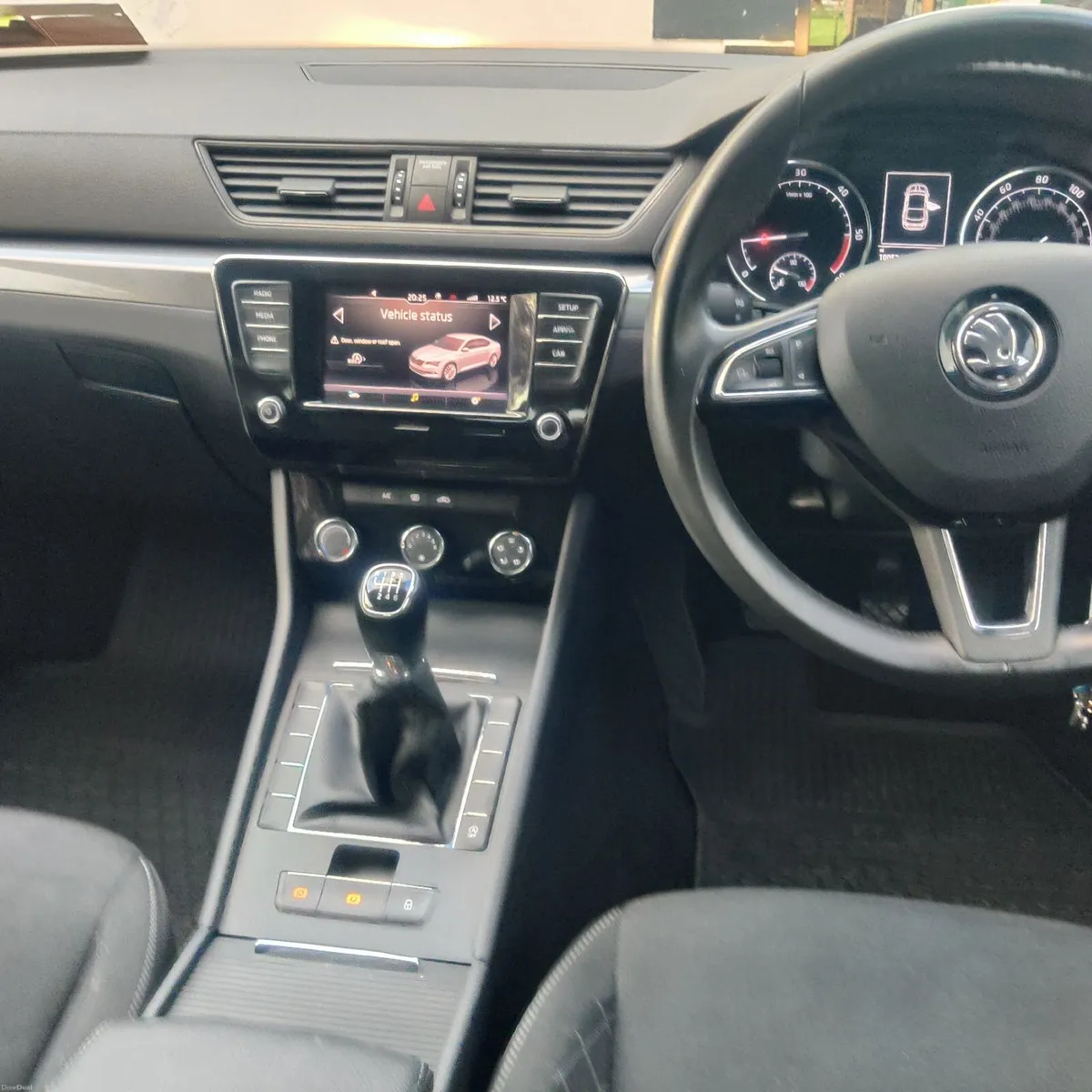 Skoda Superb 2018 - Image 3