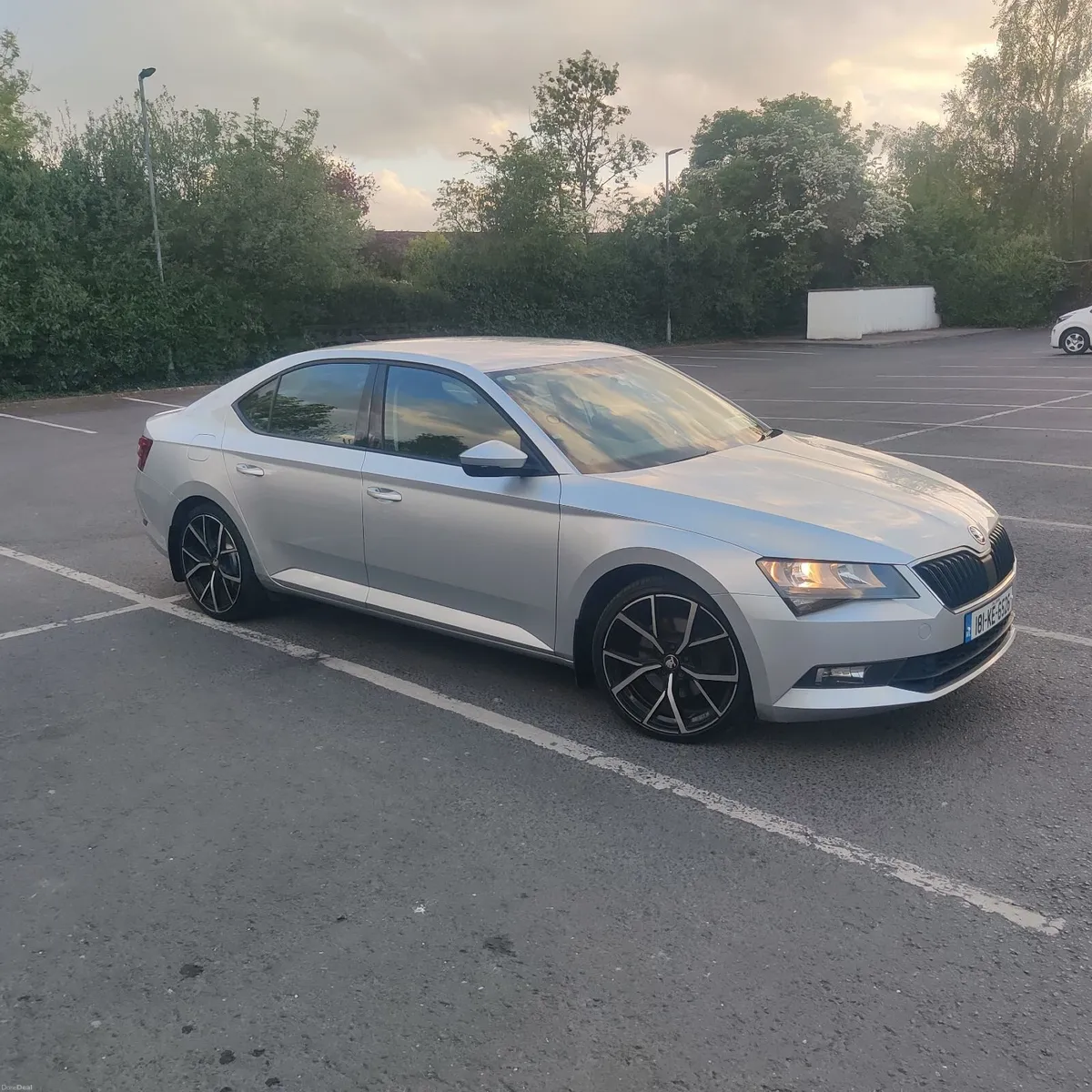 Skoda Superb 2018 - Image 1