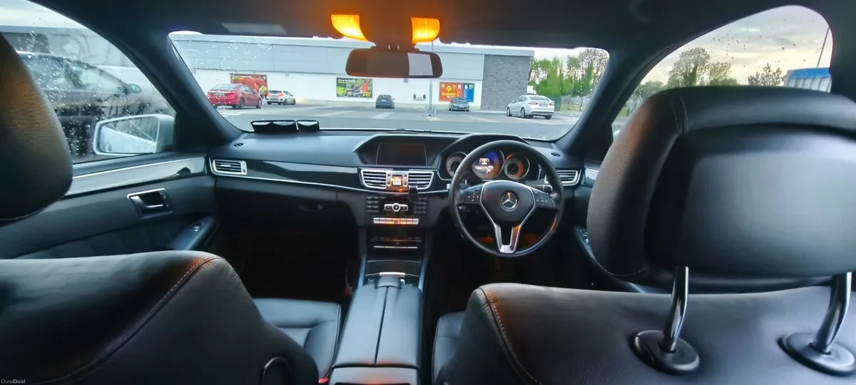 Mercedes-Benz E-Class 2013 - Image 3