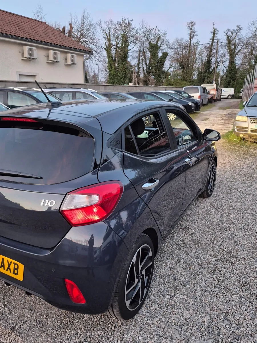 Hyundai  I10 Premu  2025 auto - Image 3
