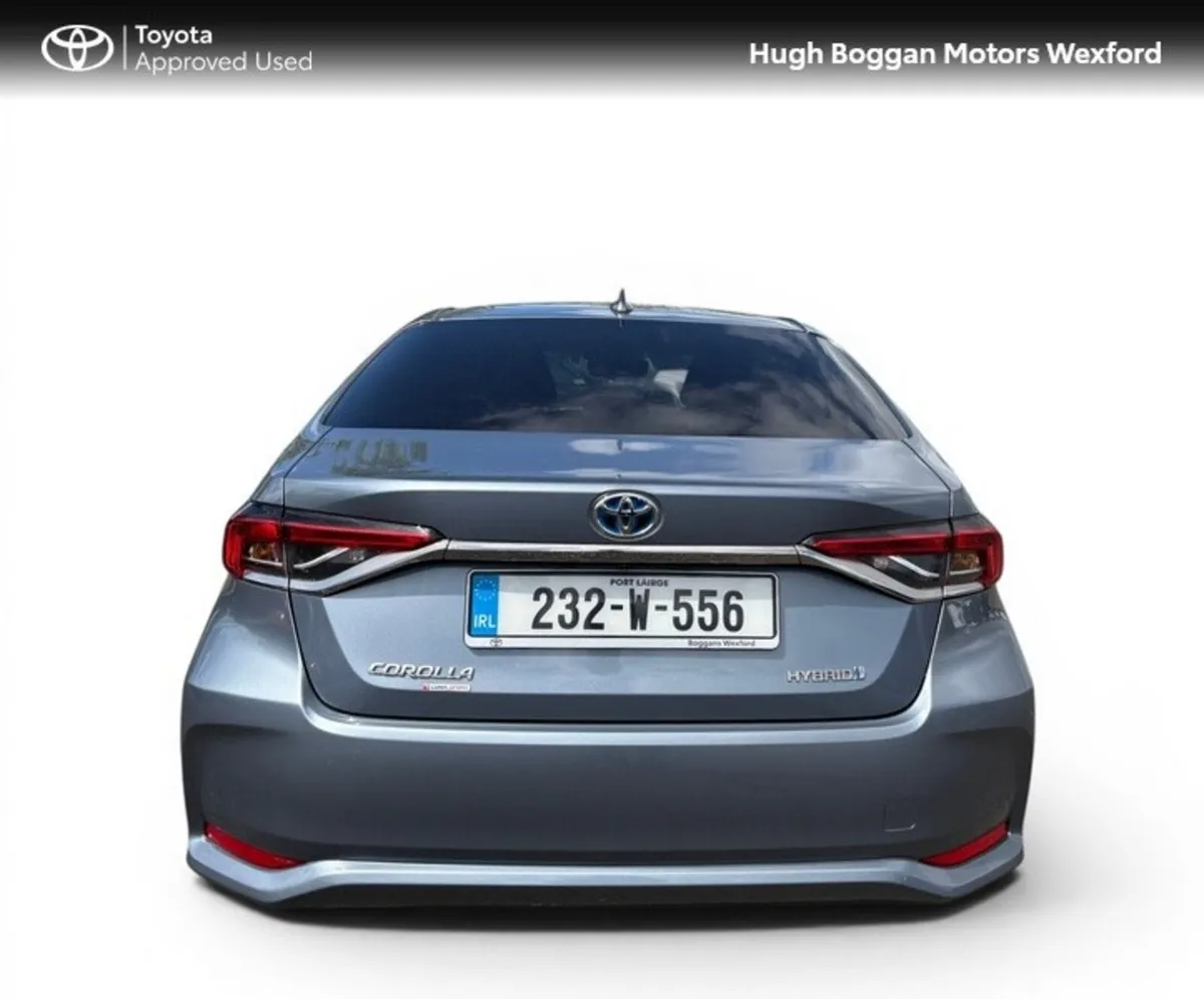 Toyota Corolla LUNA SPORT SALOON - Image 4
