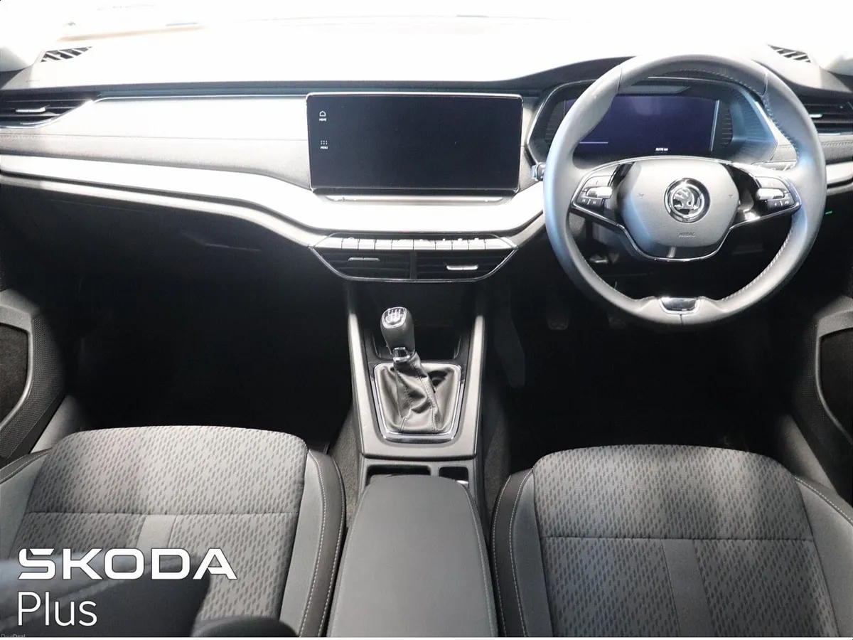 Skoda OCTAVIA STYLE  2.0TDI - Image 2