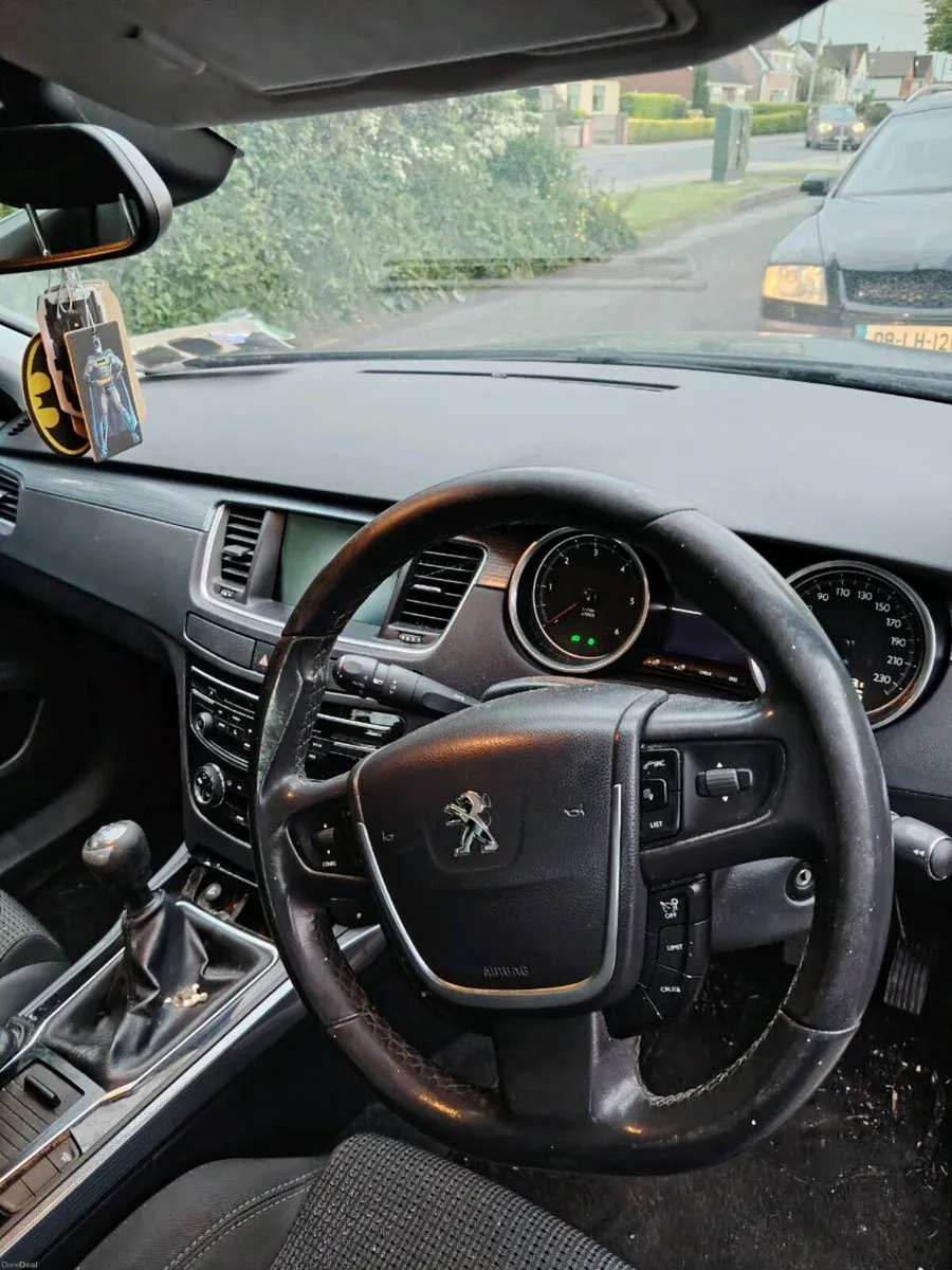 Car - Image 4