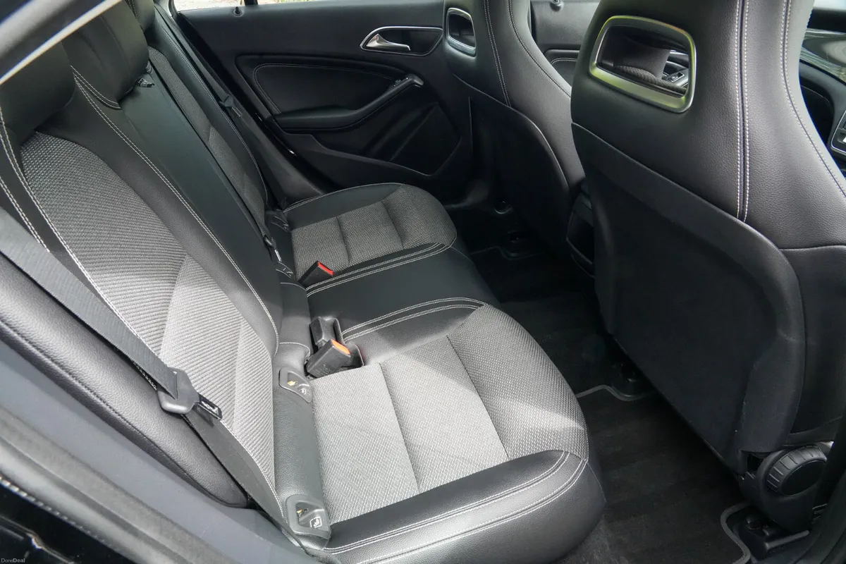 2019 Mercedes-Benz CLA 1.6 Petrol Manual - Image 4