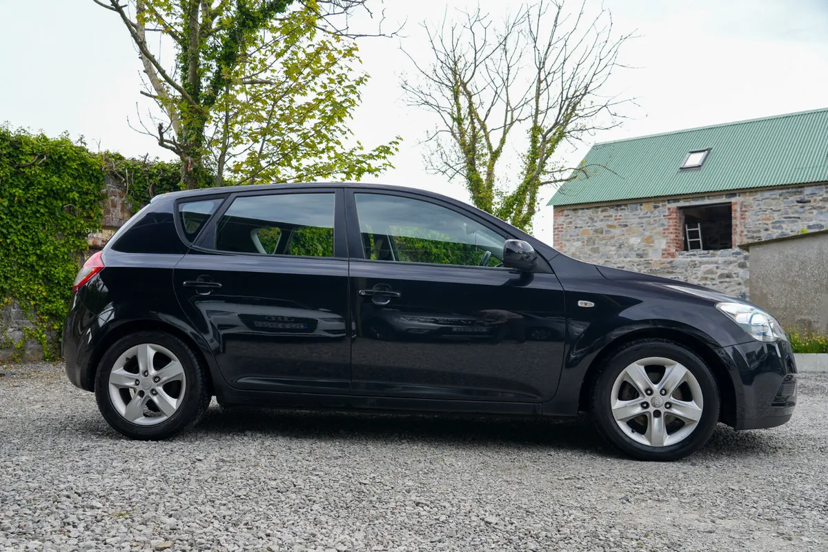 2012 Kia Ceed 1.4 Petrol Manual - Image 4