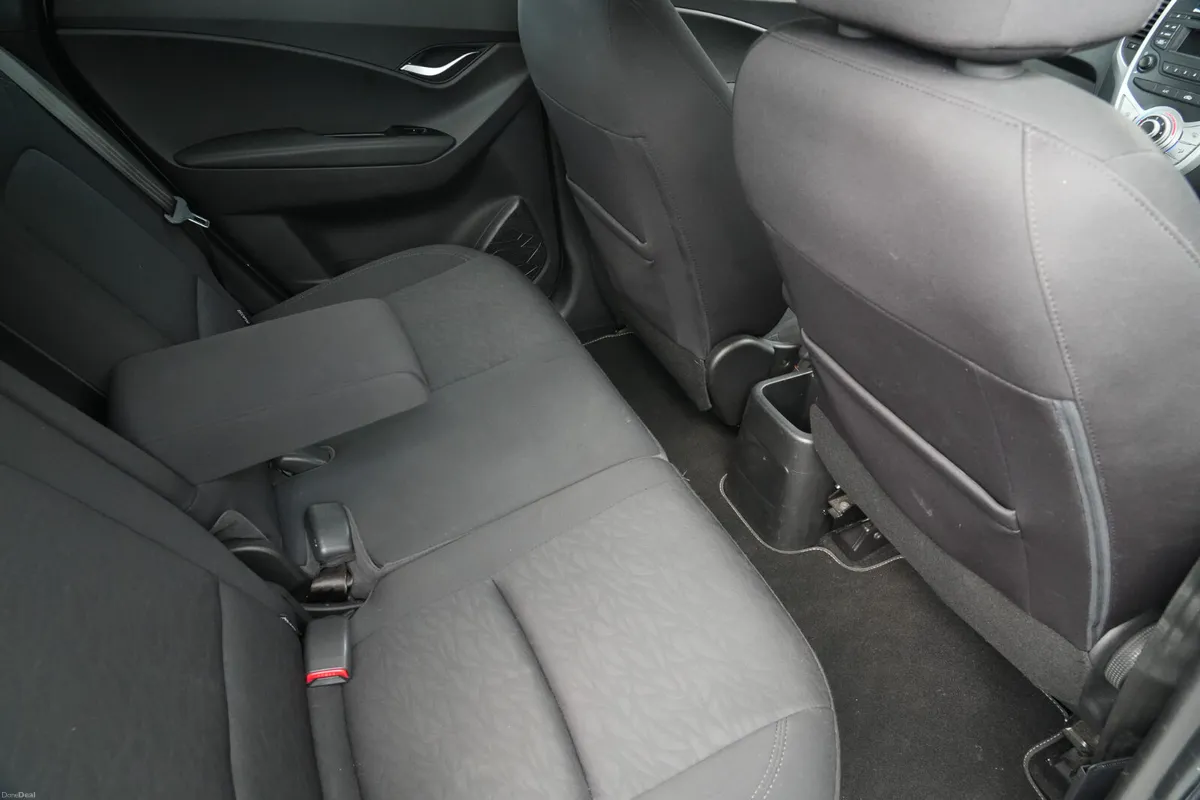 2014 Hyundai ix20 1.4 Diesel Manual - Image 4