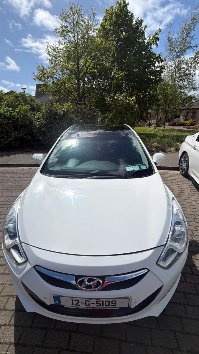 Hyundai i40 2012 - Image 2
