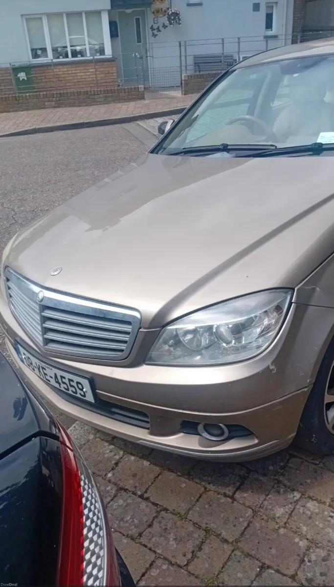 2008 Mercedes BENZ C220 - Image 2
