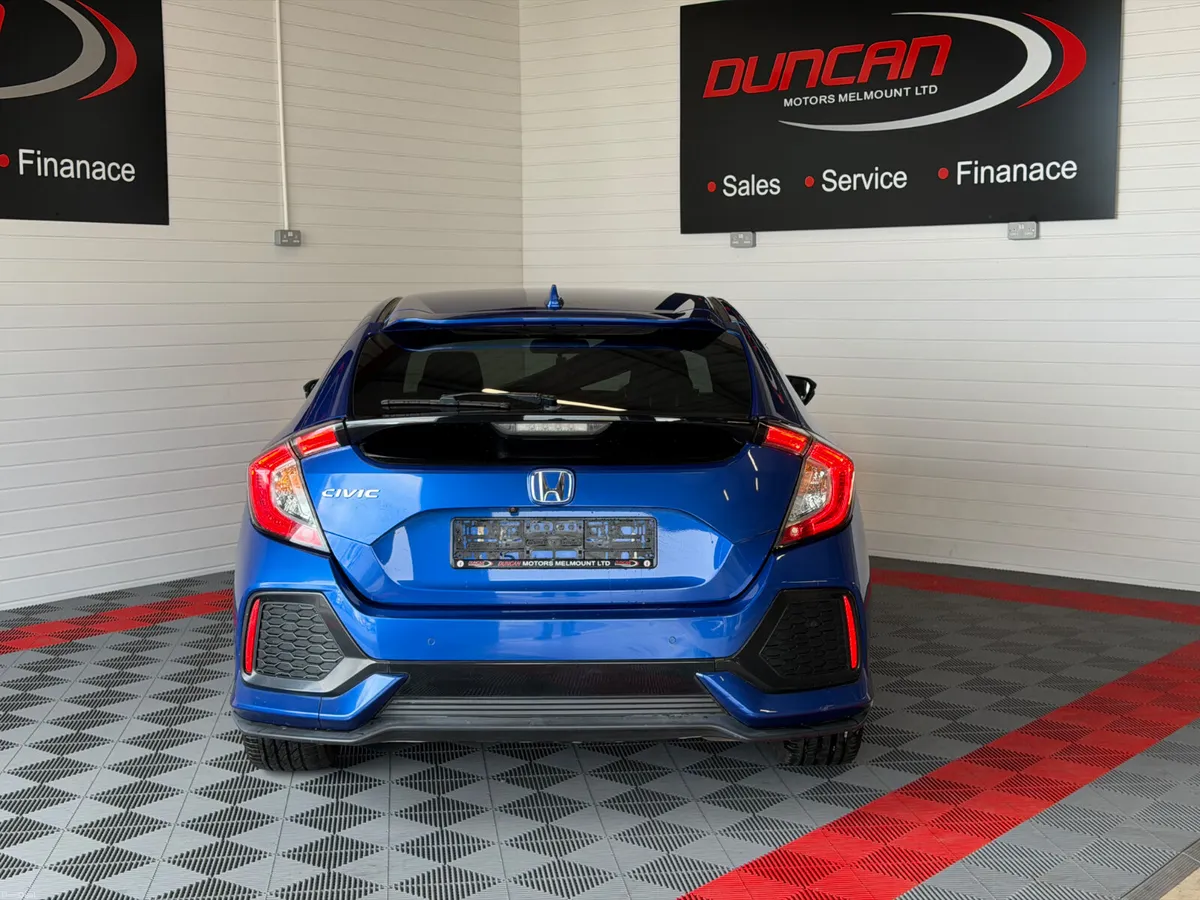 Honda Civic 2018 vrt included in price!! - Image 4