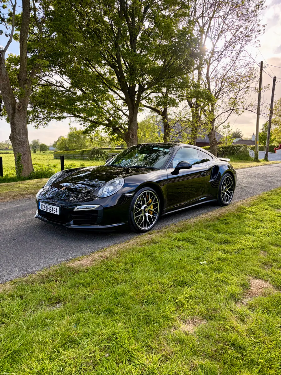 Exceptional Porsche 911 Turbo S (low mileage) - Image 1