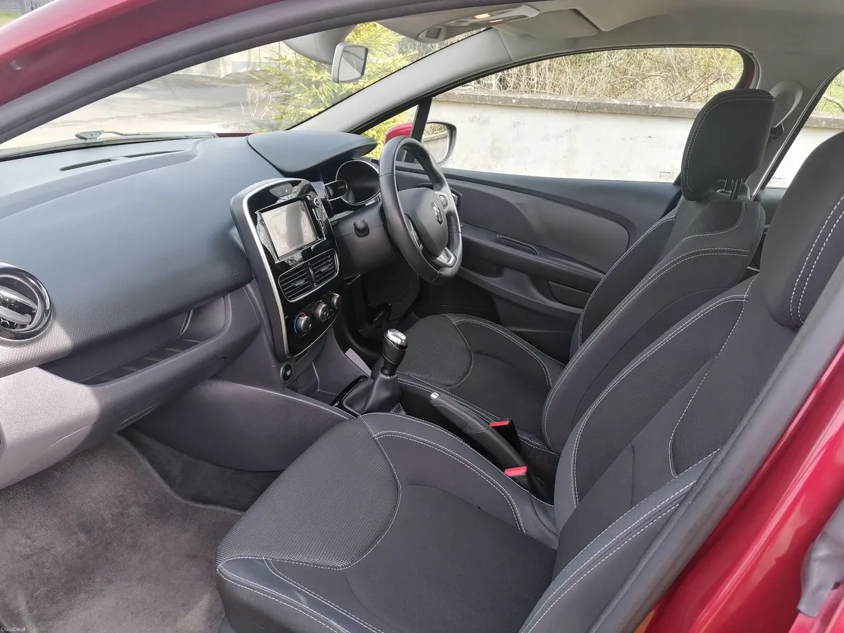 Renault Clio 2017 - Image 4
