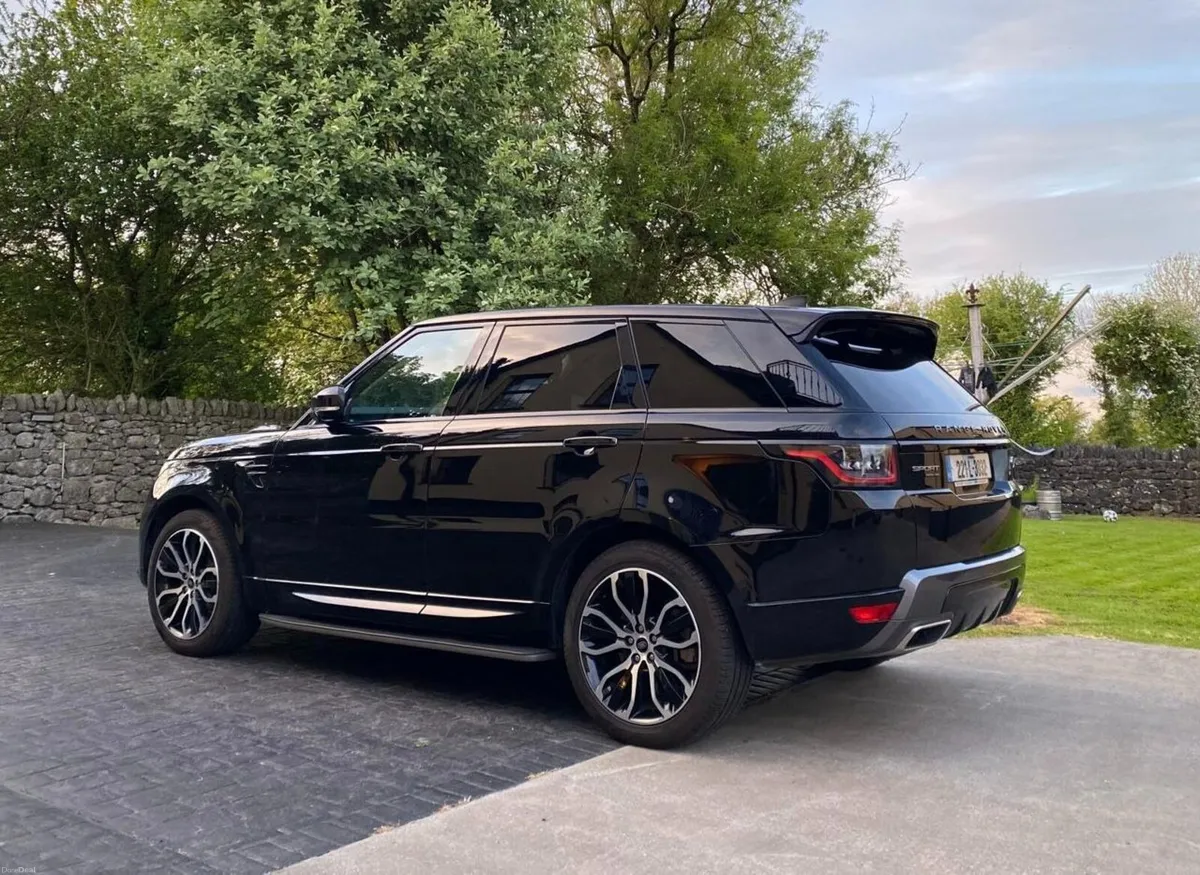 2022 Range Rover Sport P400e HSE Silver Edition - Image 2