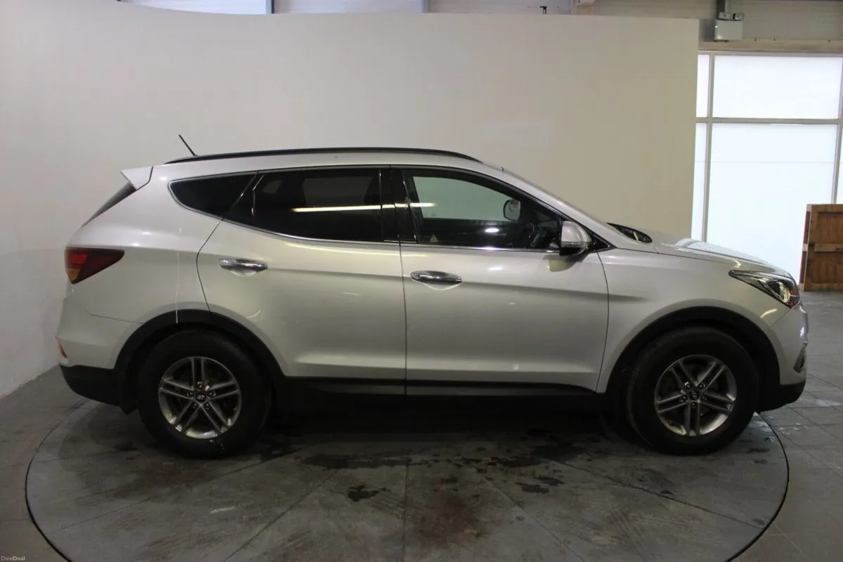Hyundai Santa Fe 2.2 CRDi 4WD Executive - TENDER 3 - Image 3