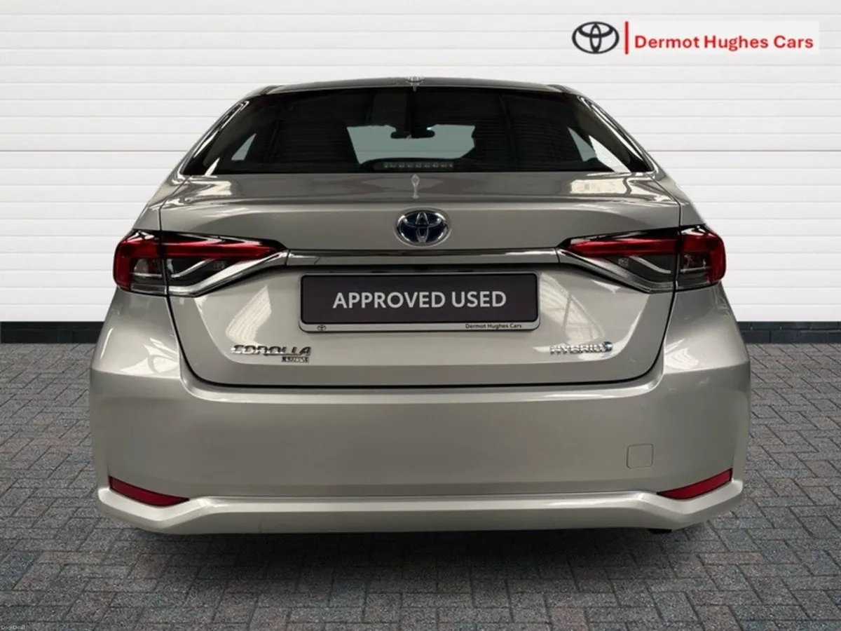 Toyota Corolla HYBRID LUNA SAL AUTO - Image 4