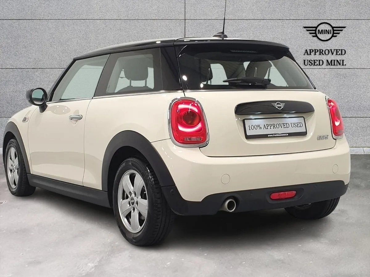 Mini Cooper 3-Door Cooper Classic - Image 3
