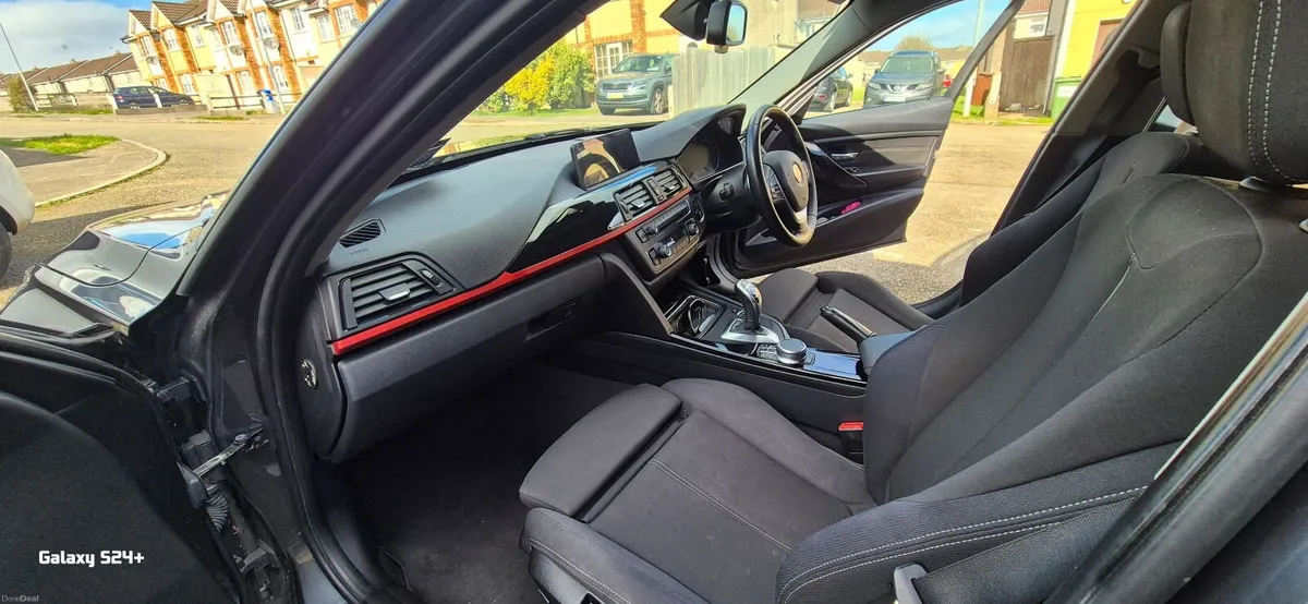 BMW 3-Series 320 Sport 2012 - Image 4