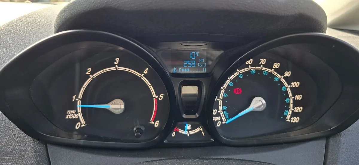 Ford Fiesta 2014 Van - Image 2