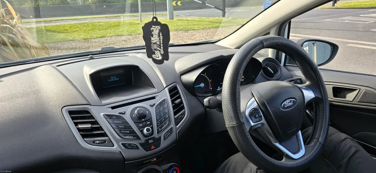 Ford Fiesta 2014 Van - Image 3