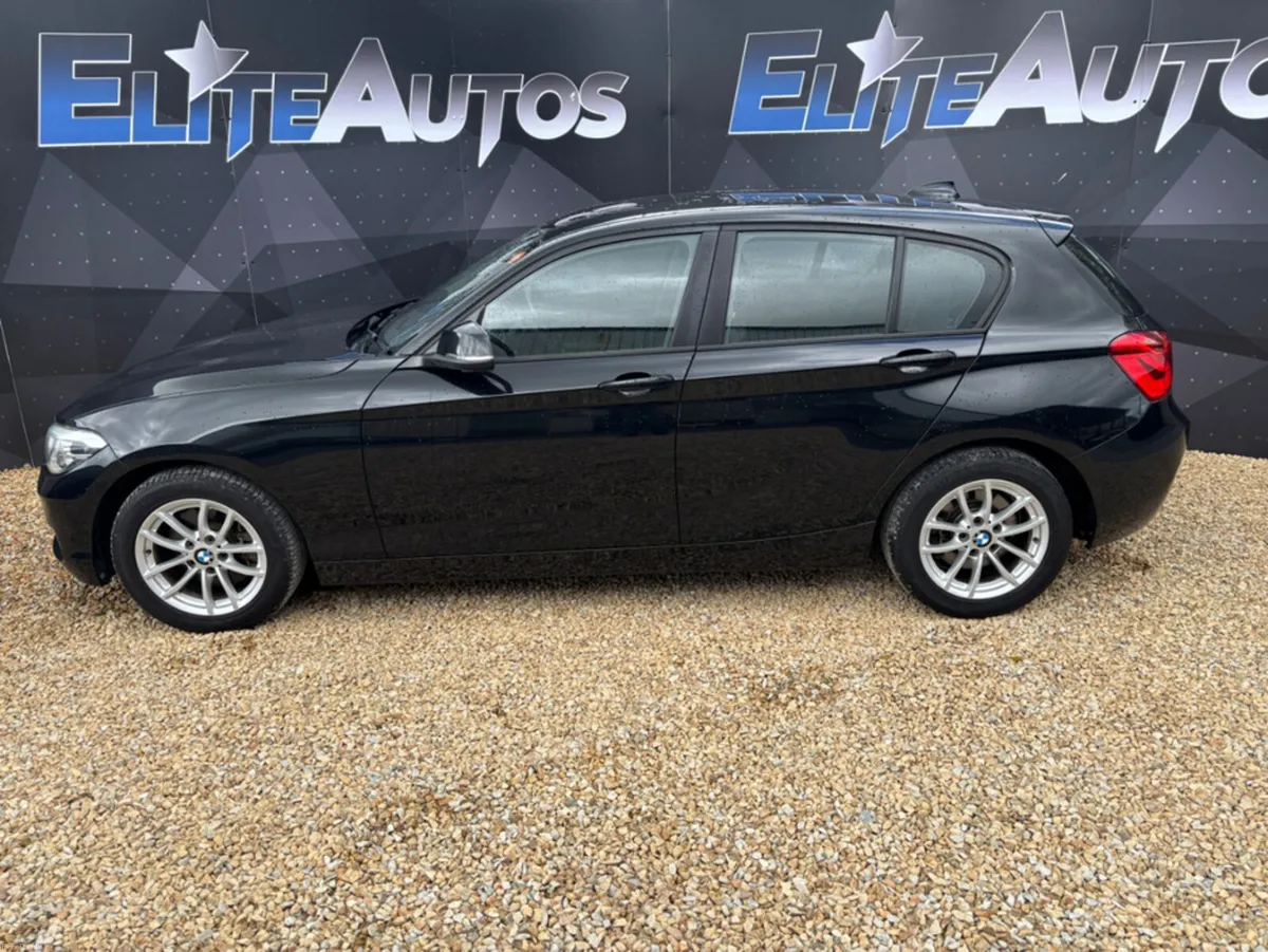 BMW 1-Series 118 i Automatic - Image 3