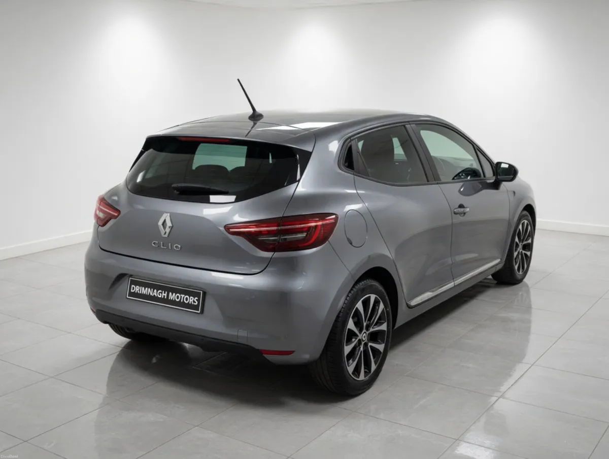 Renault Clio 2023 evolution - Image 6