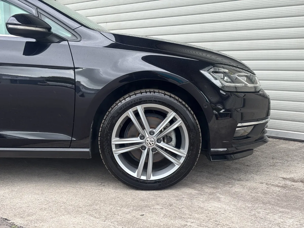 2021 Volkswagen Golf 1.4 TSI Highline estate - Image 4